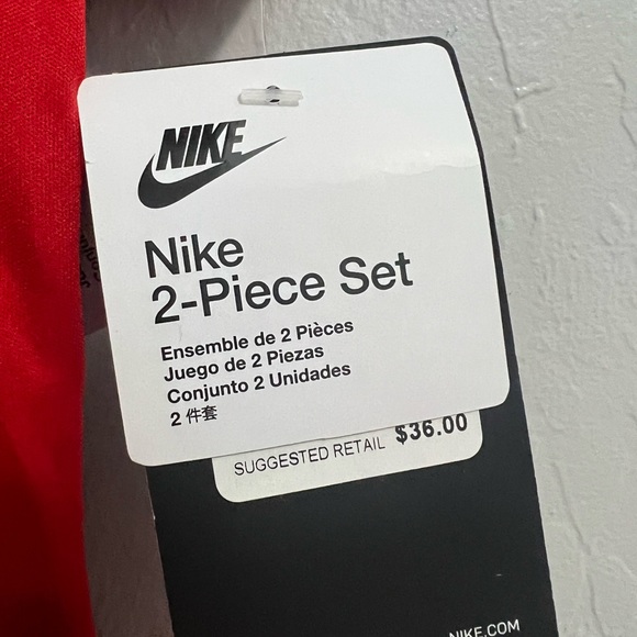 NWT Nike Two Piece Matching T-shirt and Shorts Set - Picture 2 of 6